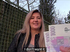 After a blowjob Lee Anne sits on a stranger's hard cock in the car