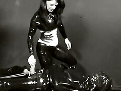 Seven - The Rubber Hole
