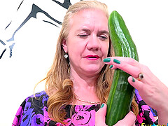 Horny mature lady get good use of her sextoys and vegetable