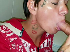 German amateur public toilet sextape with facial