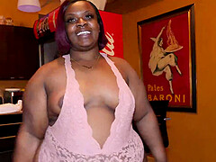 300lbs of ass kurvy star newbie 300lbs of ass kurvy star newbie