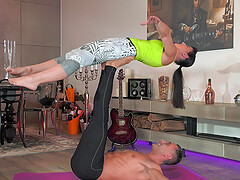 Fucking on the floor with flexible mature mommy Sissy and a teen