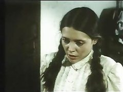 Morocha virgen es cojida y cubierta en semen - Porno Retro
